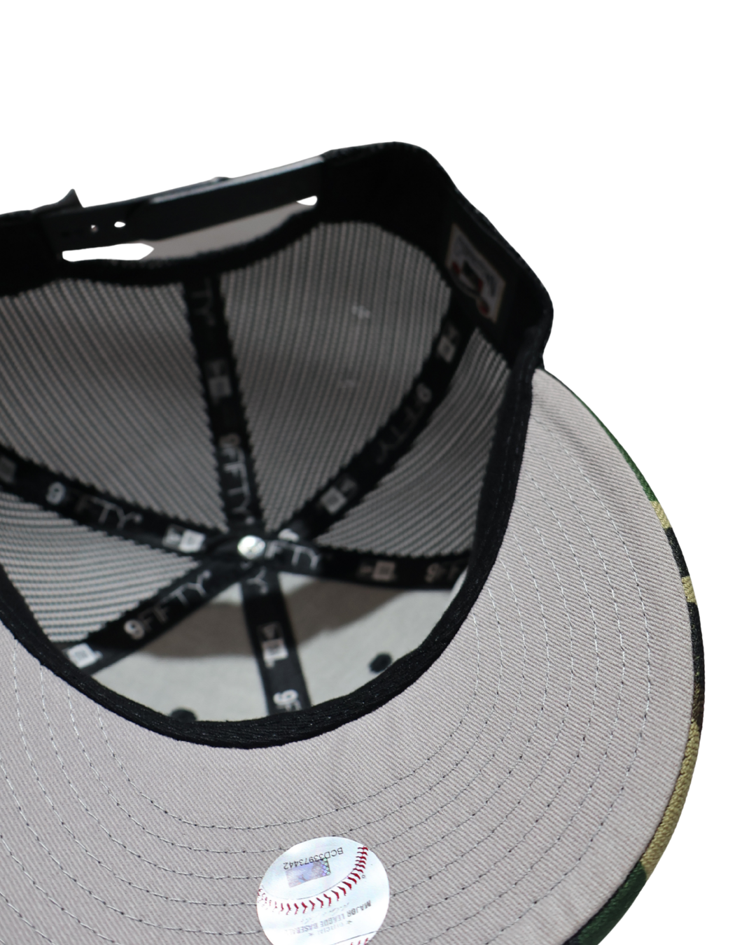 BOSTON CAMOU TRUCKER HAT