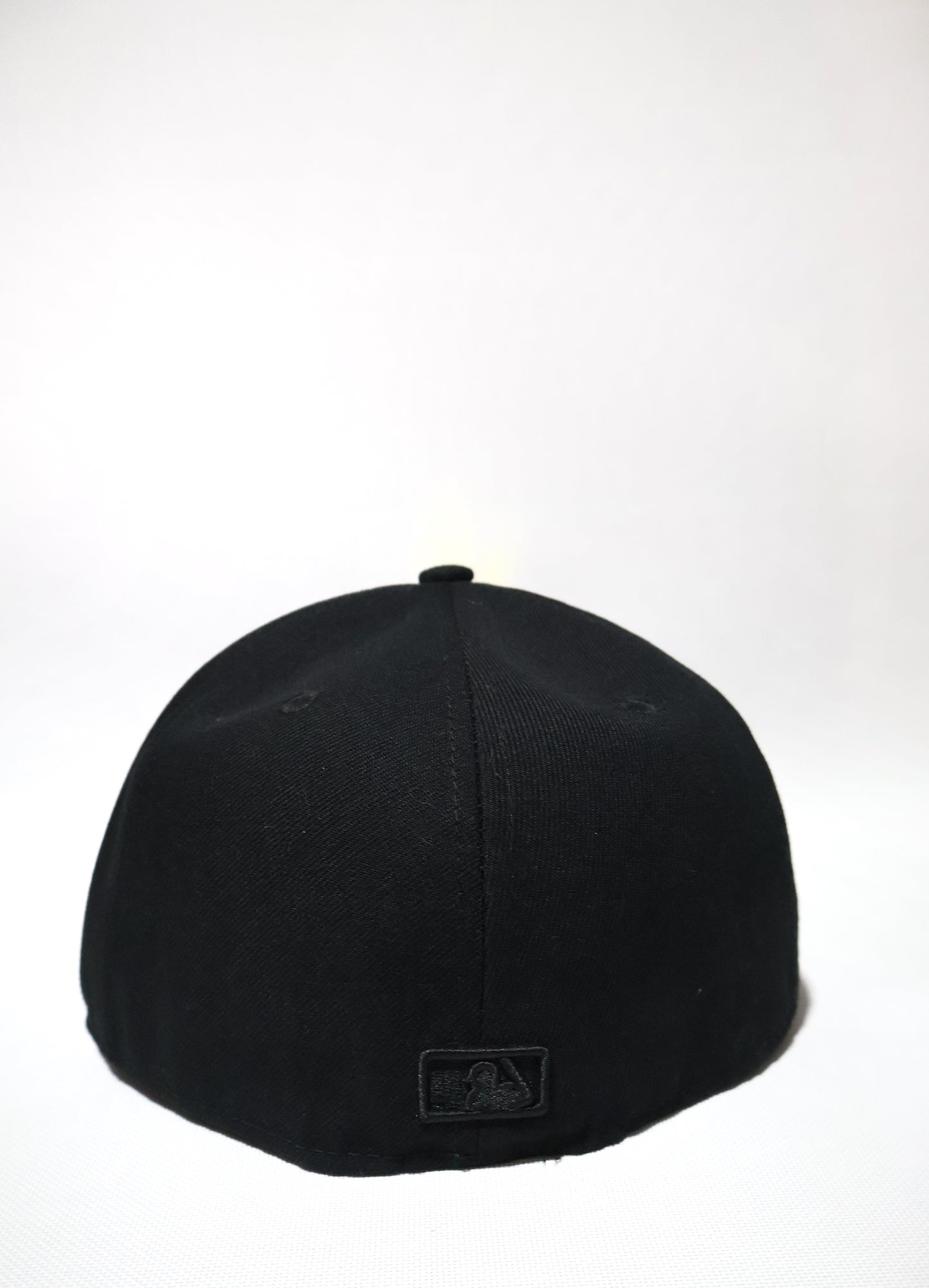 NY TRIPLE BLACK FITTED