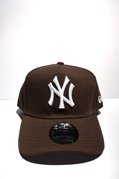 NY BROWN A FRAME SNAPACK