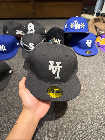 LA INVERTED FITTED HAT