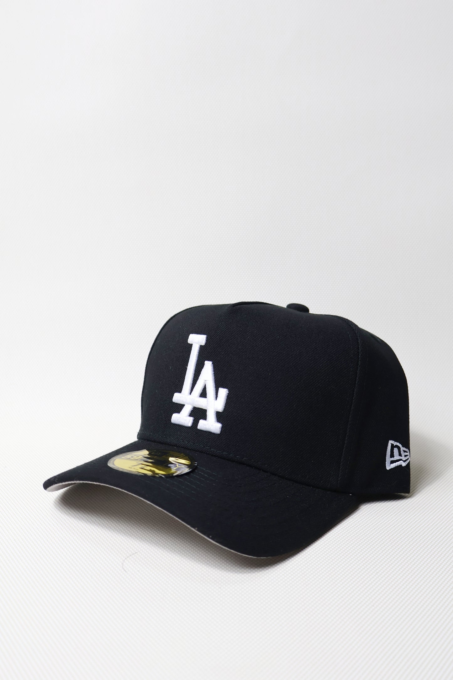 LA AFRAME FITTED HAT