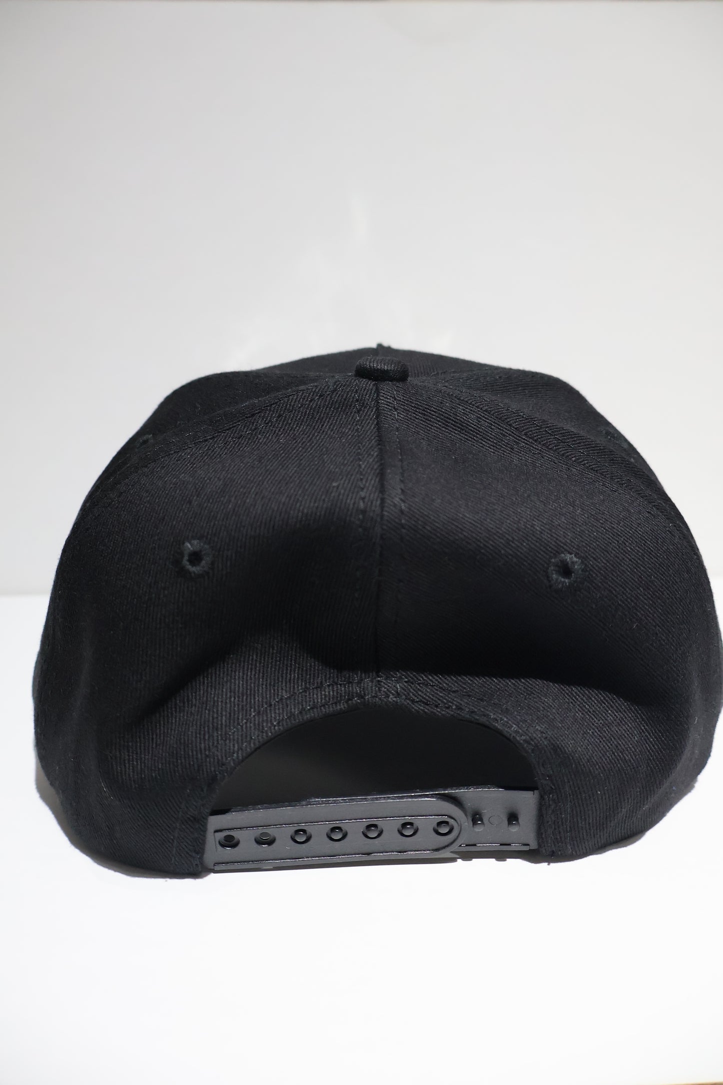 NY PLAIN BLACK A-FRAME SNAPBACK