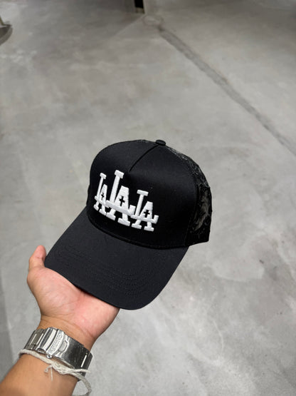 LA RUDE AWAKENINGS BLACK