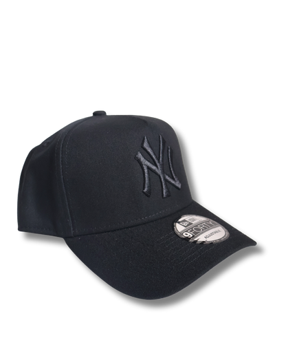 NY TRIPLE BLACK 9FORTY A FRAME