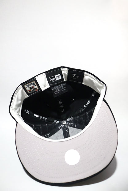 FOG PLAIN BLACK FITTED