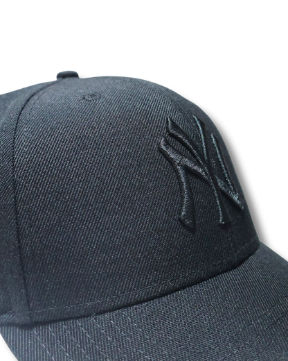 NY TRIPLE BLACK STRUCTURED 47 HAT