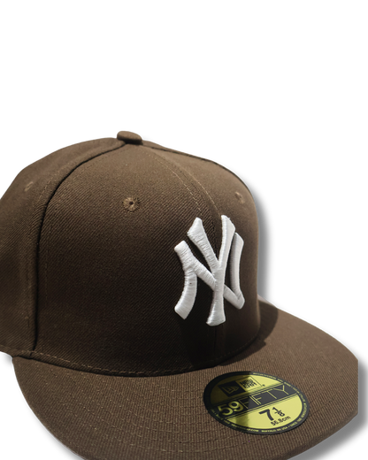 NY PLAIN BROWN FITTED HAT