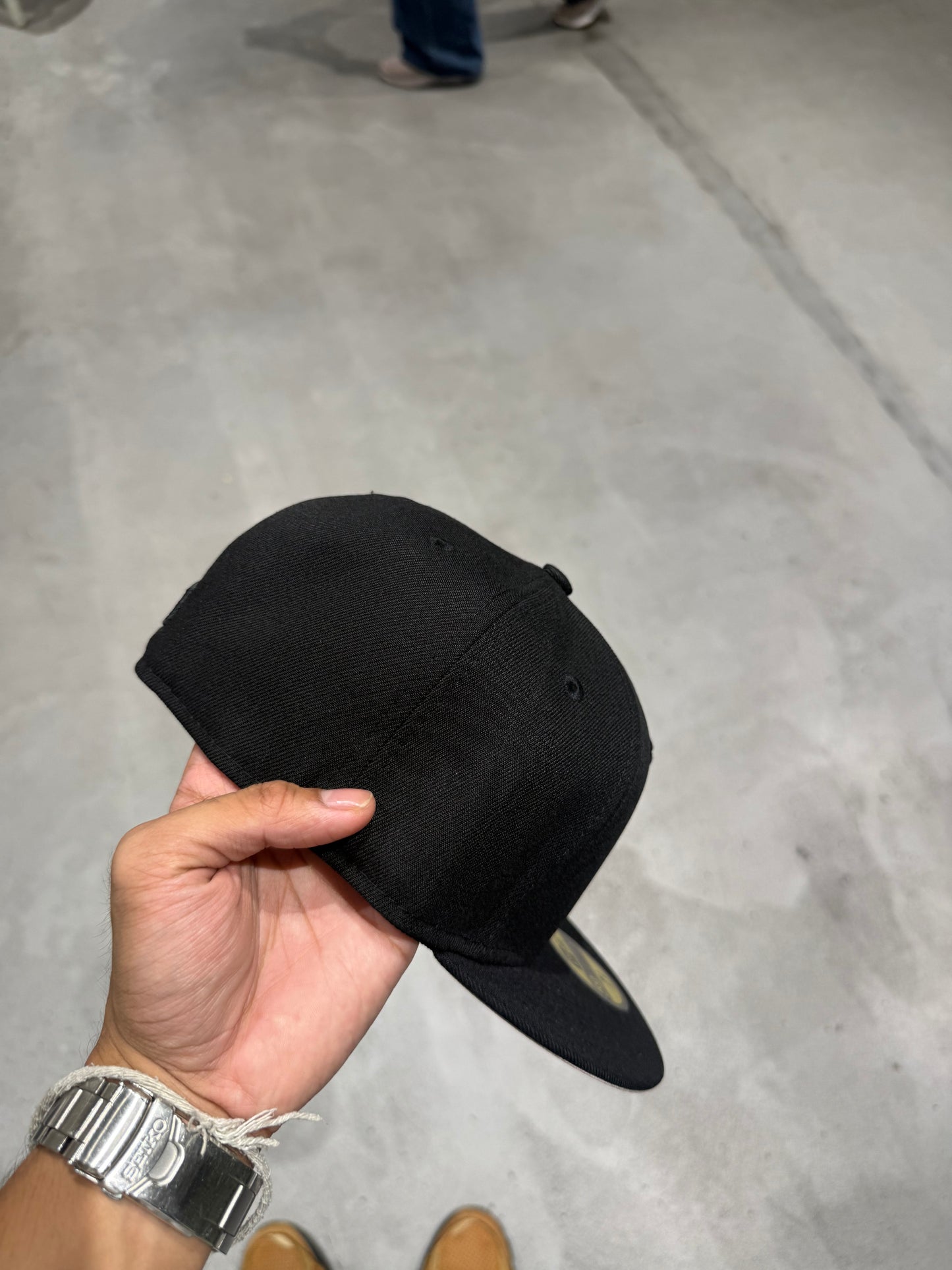 NY TRIPLE BLACK FITTED