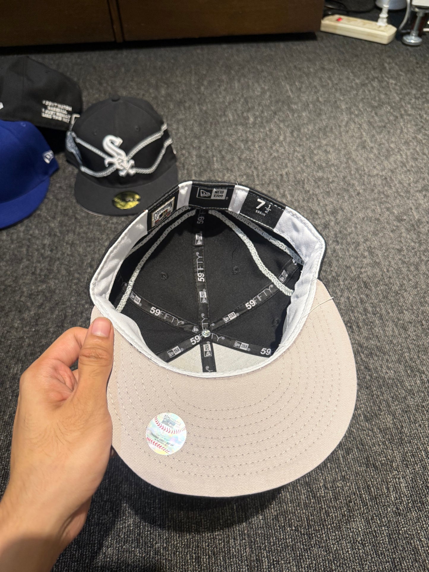 SOX CHAIN SILVER FITTED HAT