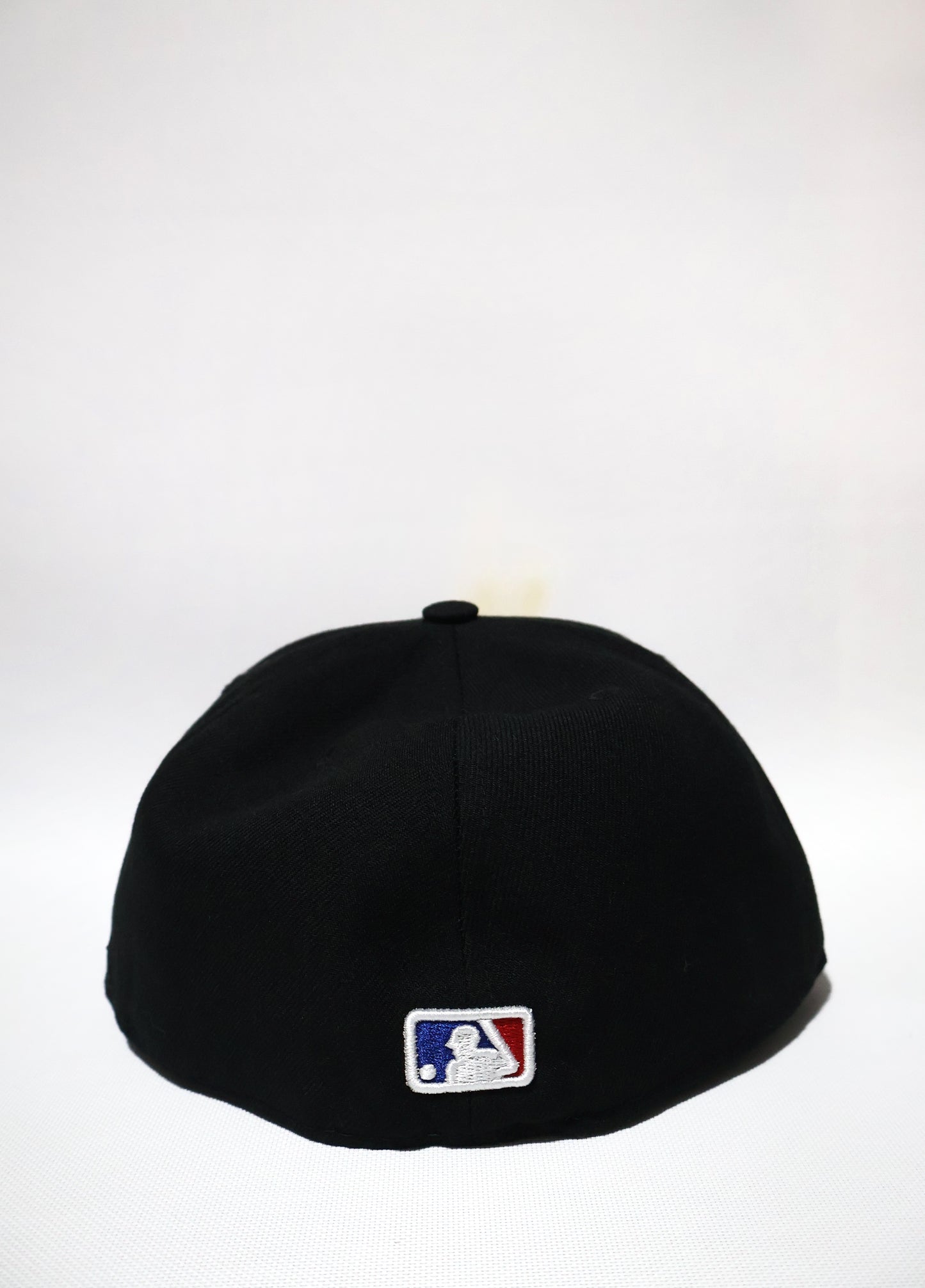 FOG PLAIN BLACK FITTED