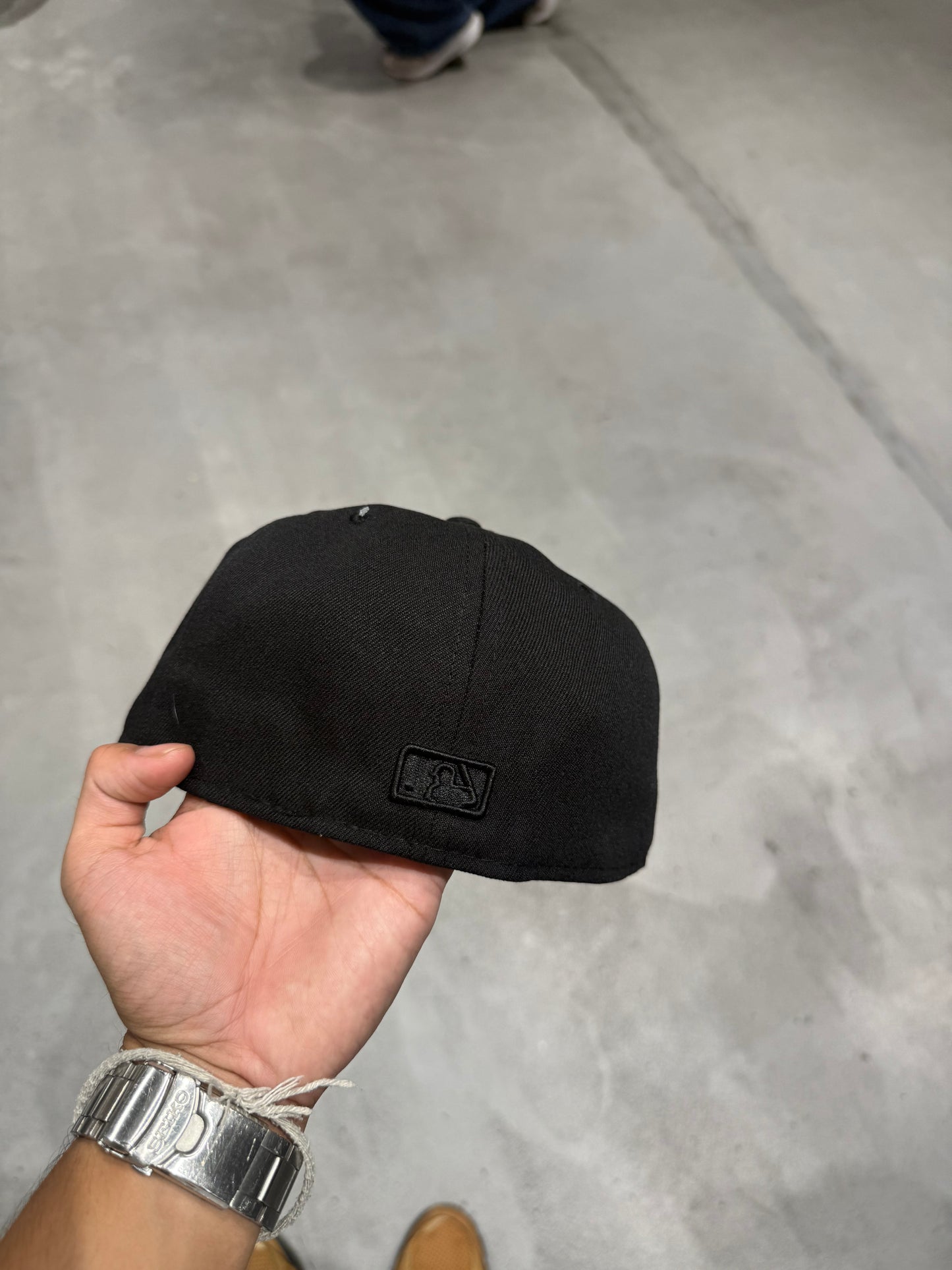 NY TRIPLE BLACK FITTED