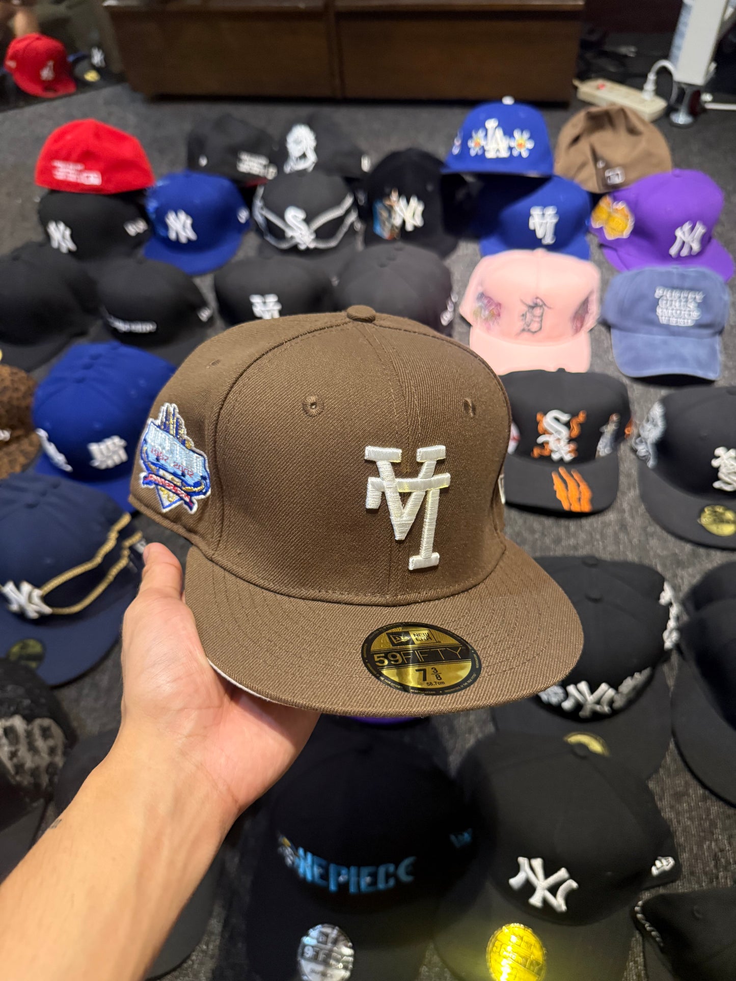 LA INVERTED FITTED BROWN