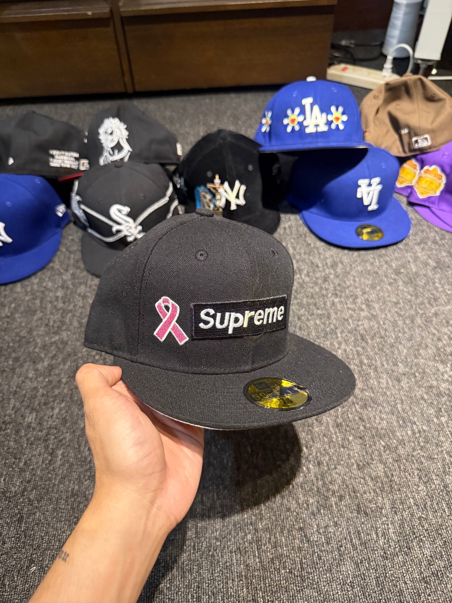 SUPREME BOX LOGO FITTED