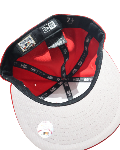 LA PLAIN RED FITTED HAT