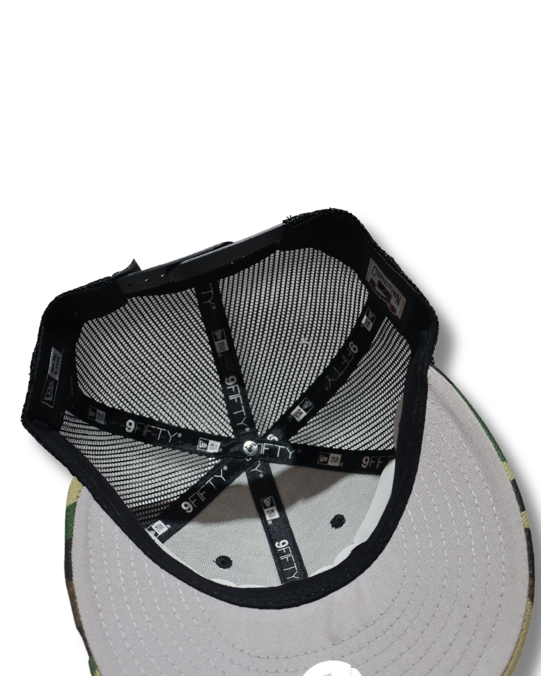 BOSTON CAMOU TRUCKER HAT