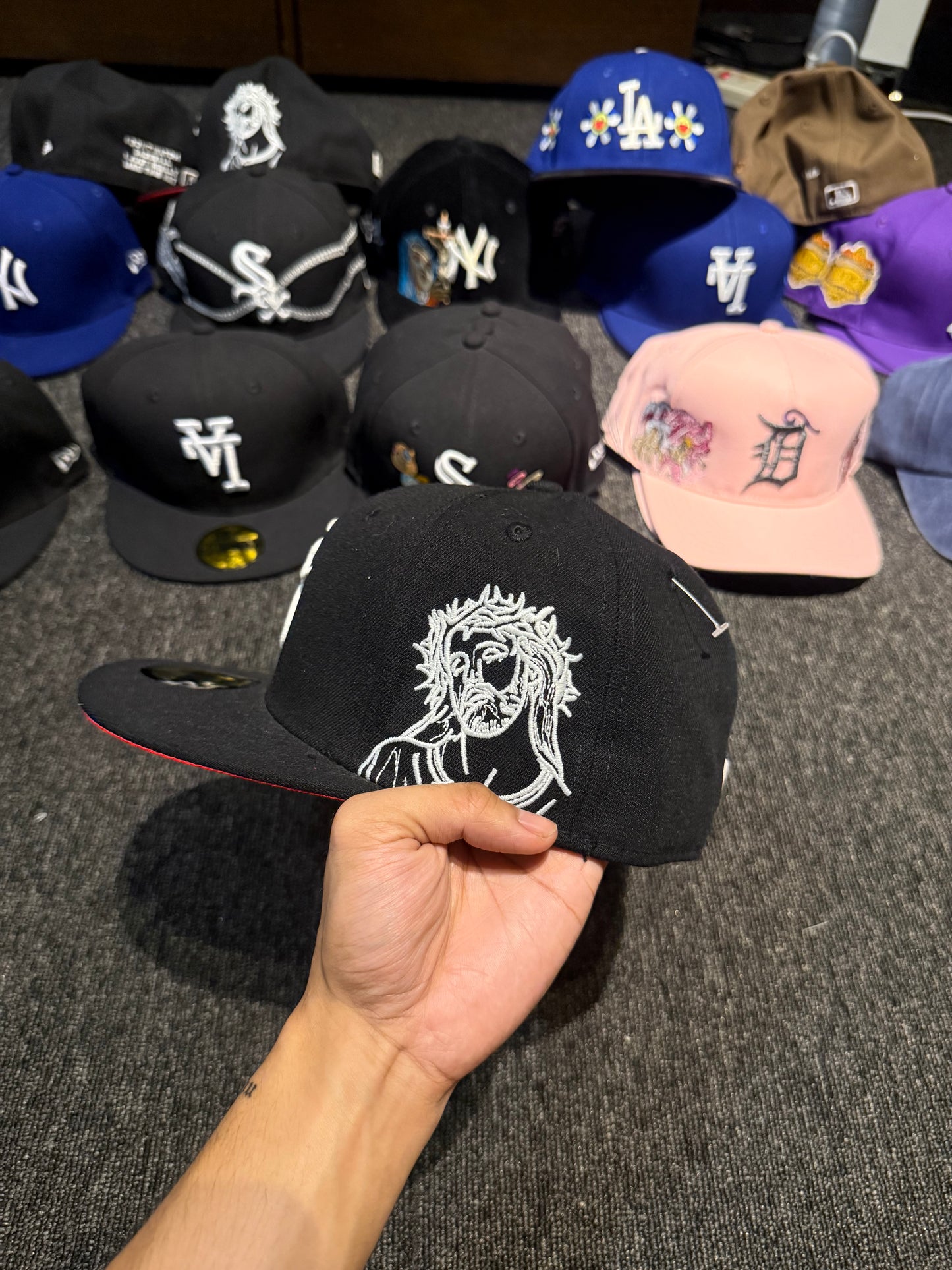 SOX JESUS FITTED ( SUPER SALE)