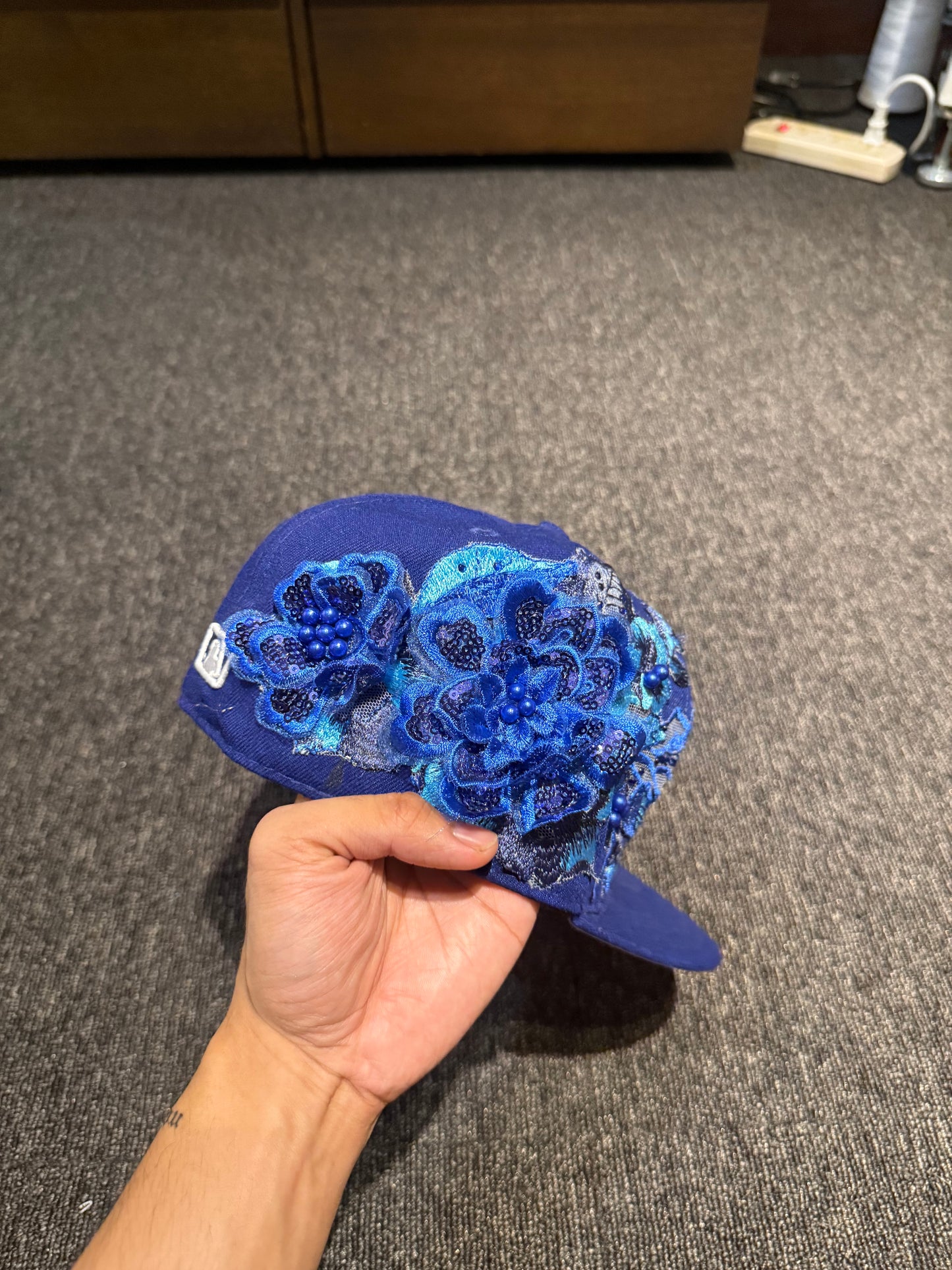 NY FLORAL BLUE FITTED HAT