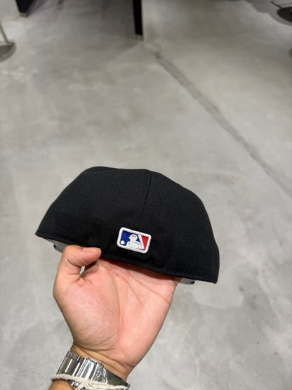 FOG PLAIN BLACK FITTED