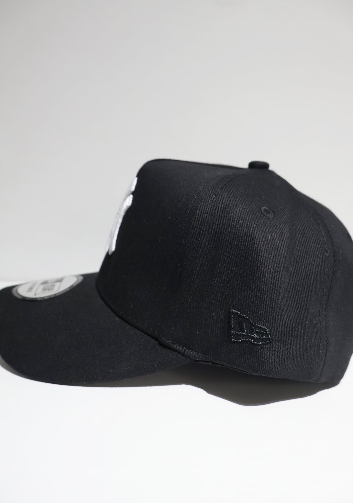 NY PLAIN BLACK A-FRAME SNAPBACK