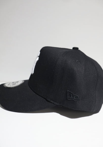 NY PLAIN BLACK A-FRAME SNAPBACK