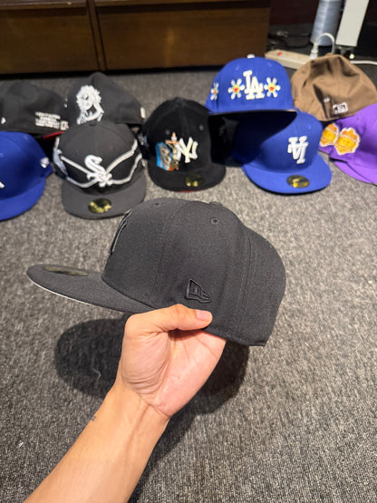 NY TRIPLE BLACK FITTED