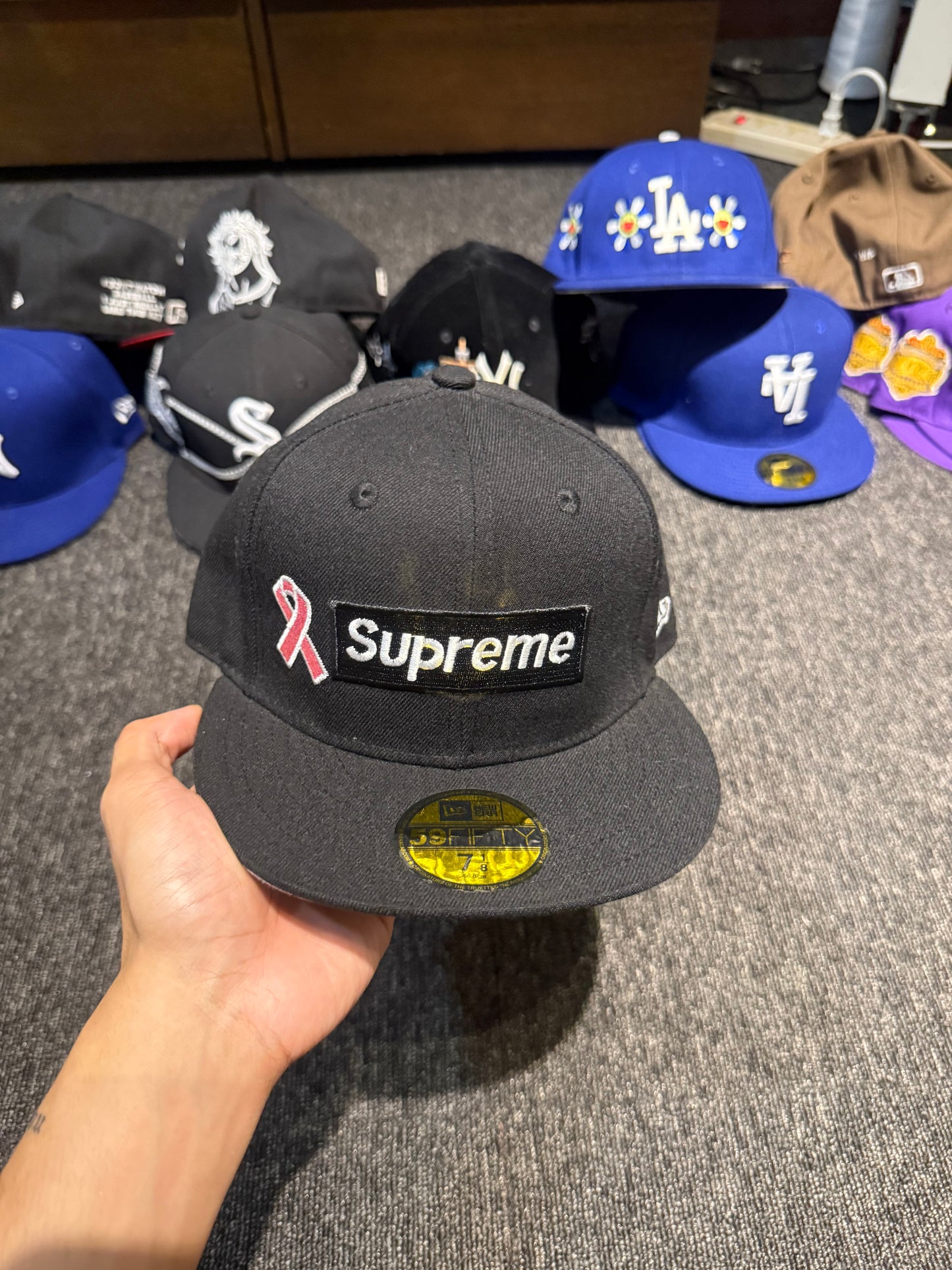 SUPREME BOX LOGO FITTED