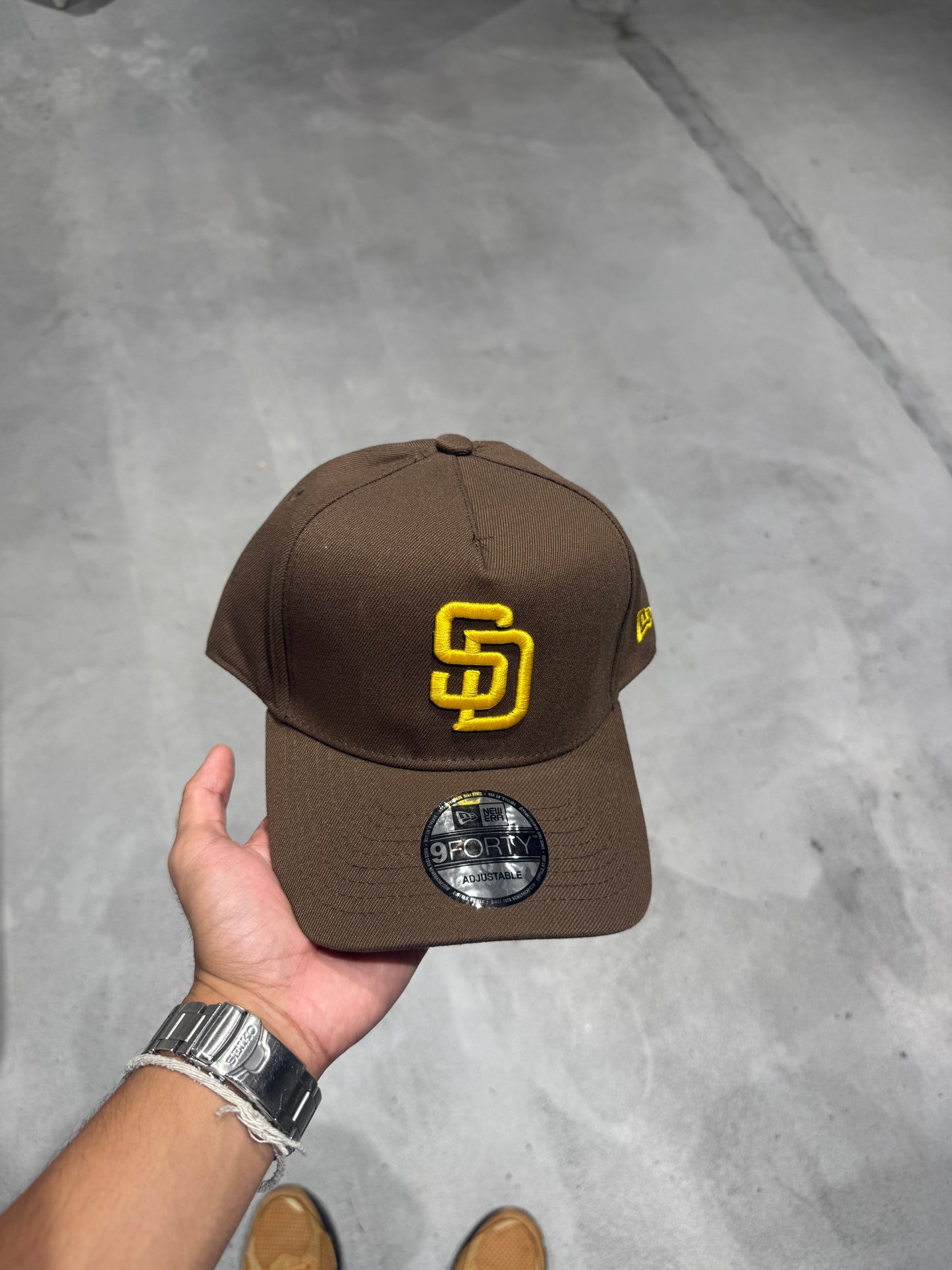 SD BROWN A FRAME HAT