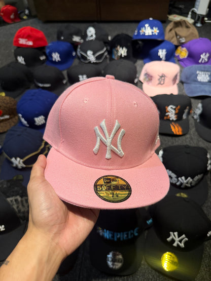 NY PINK FITTED HAT 7 1/8