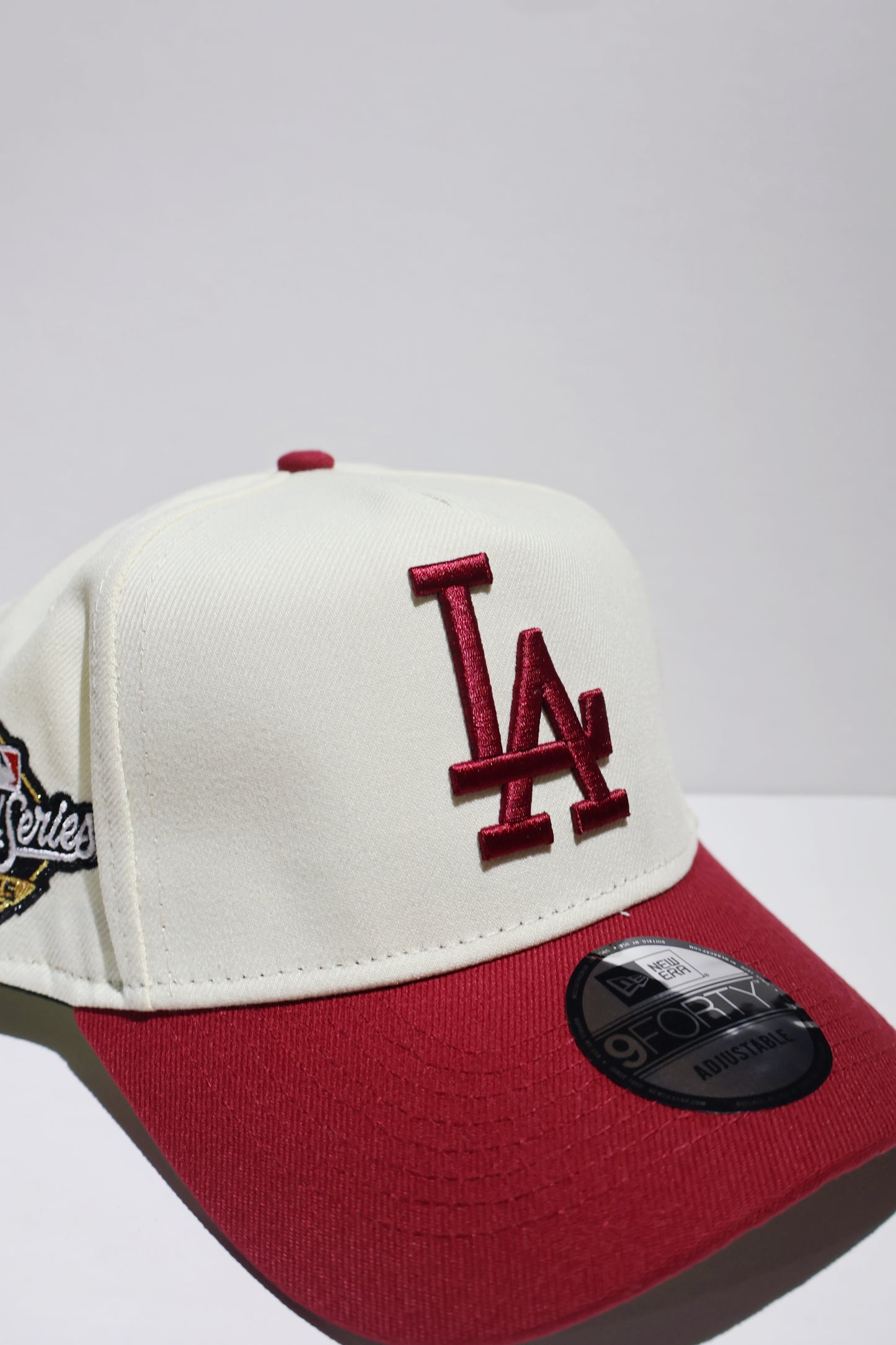 LA CREAM AND RED A FRAME