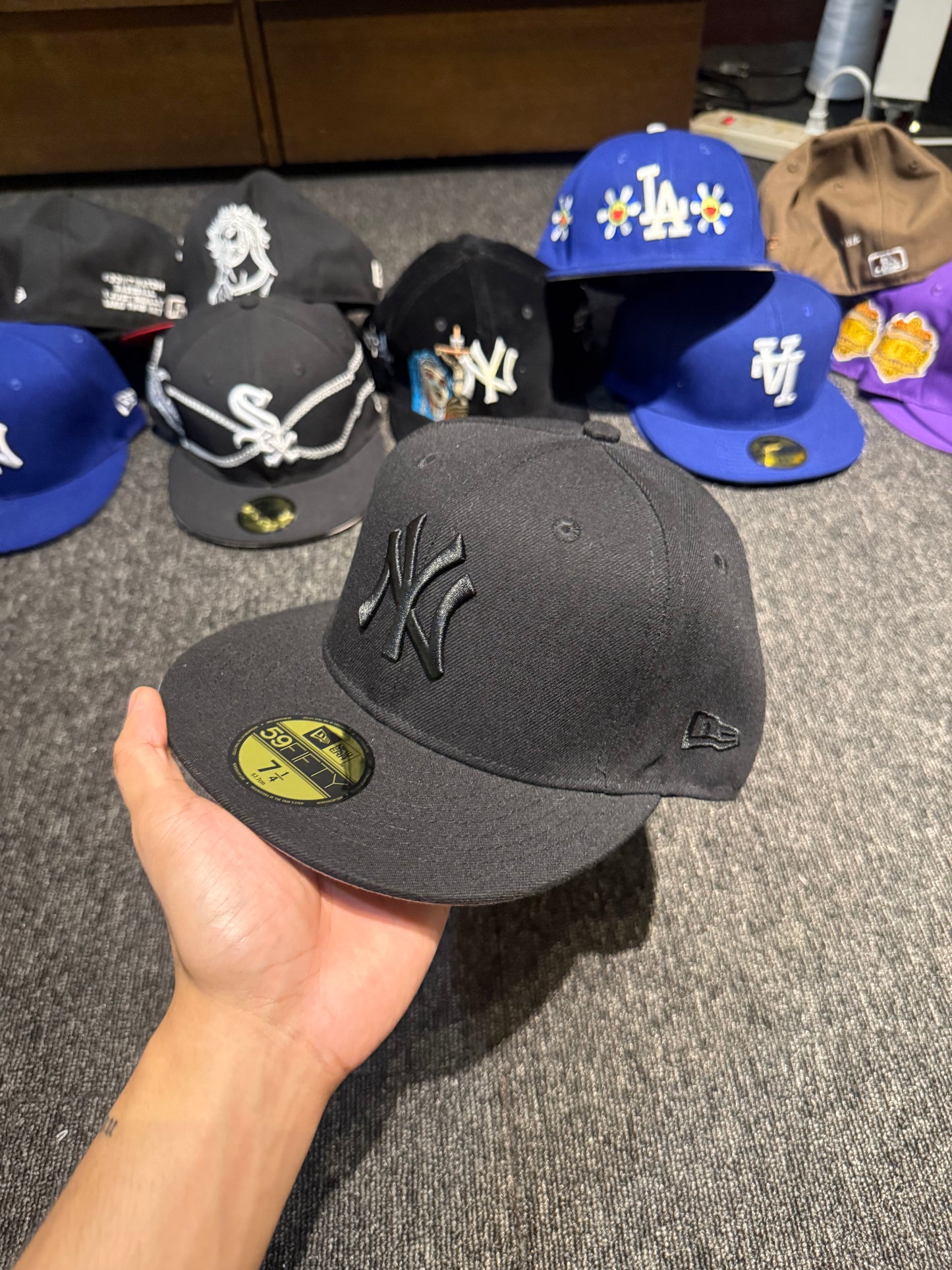 NY TRIPLE BLACK FITTED