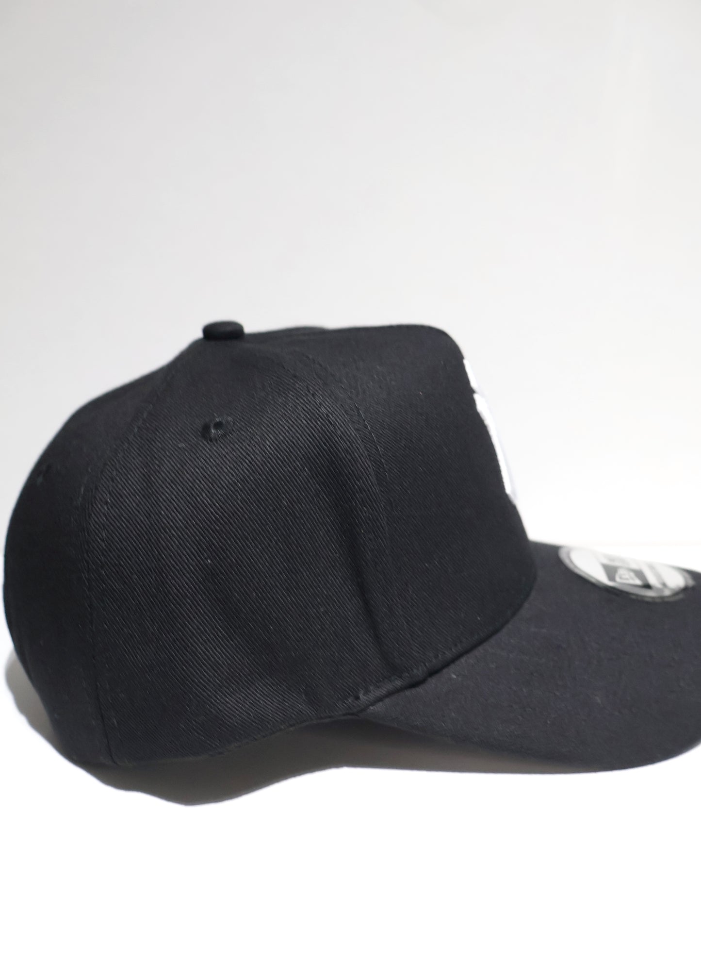 NY PLAIN BLACK A-FRAME SNAPBACK