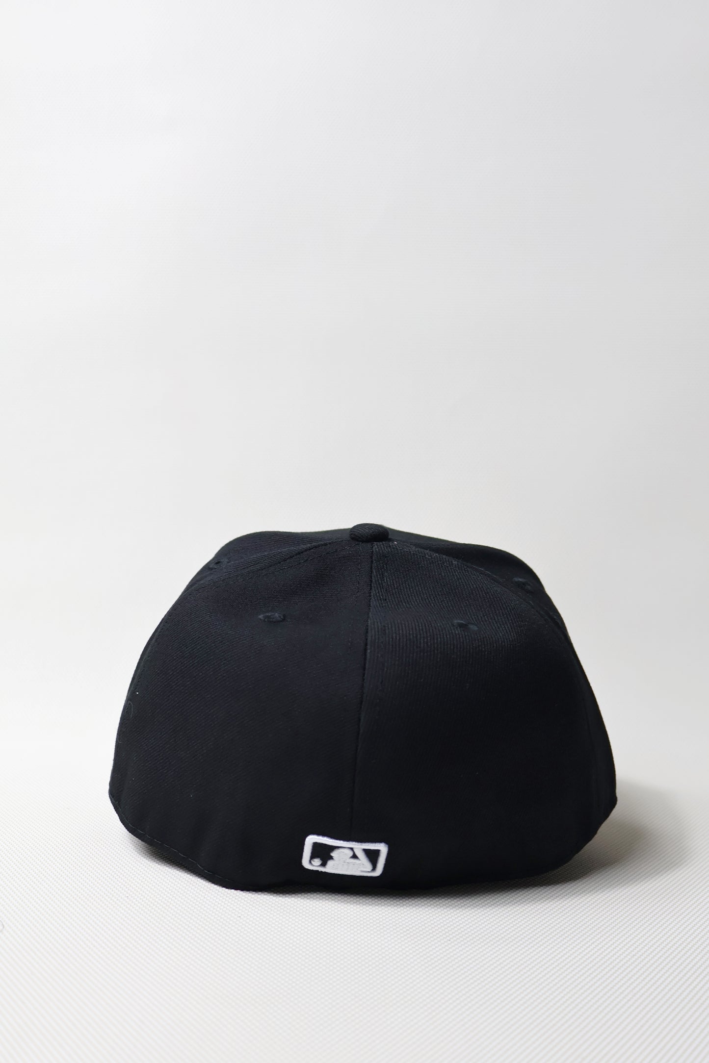 LA AFRAME FITTED HAT