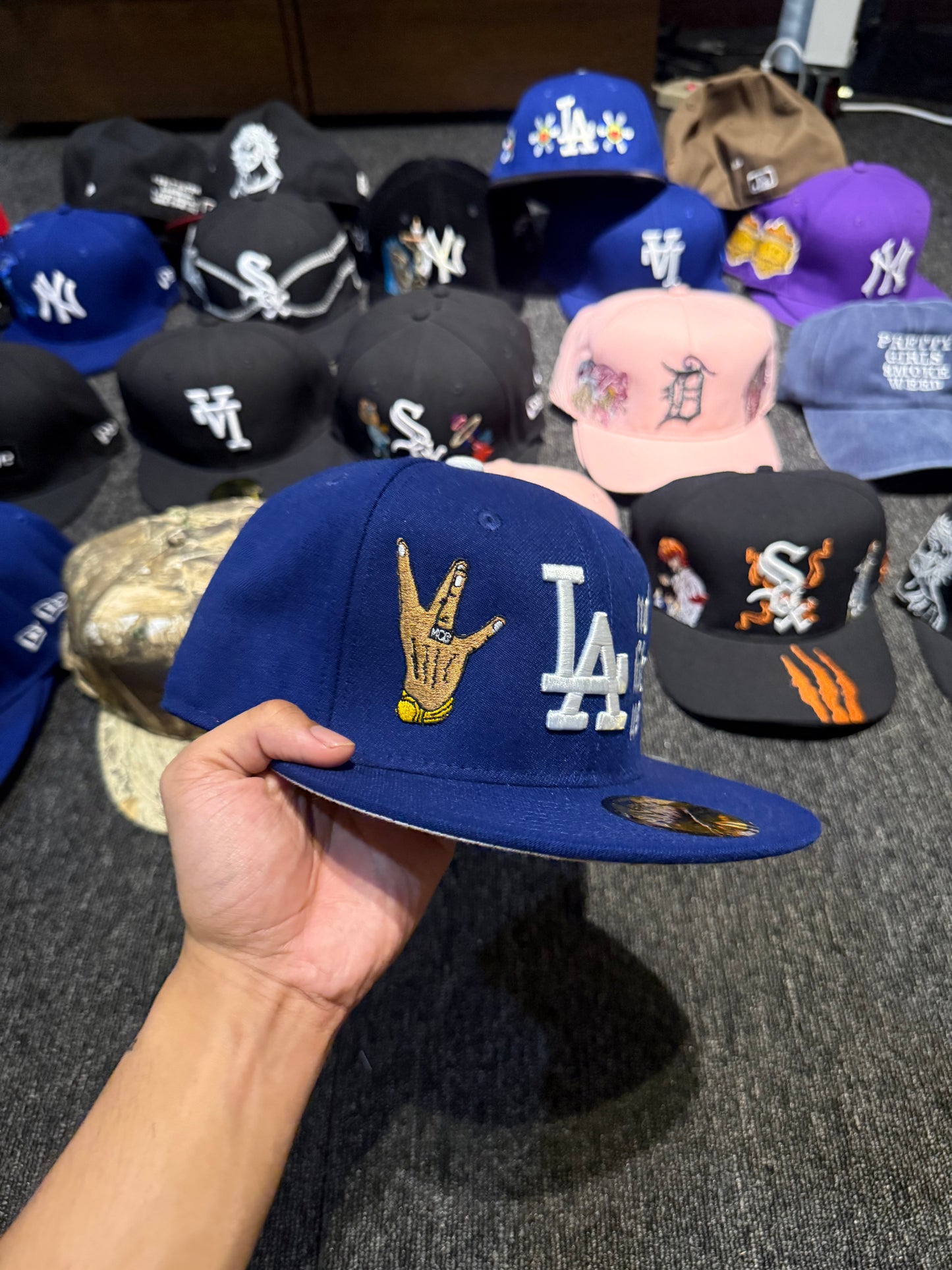 LA NOT LIKE US FITTED 7 3/8