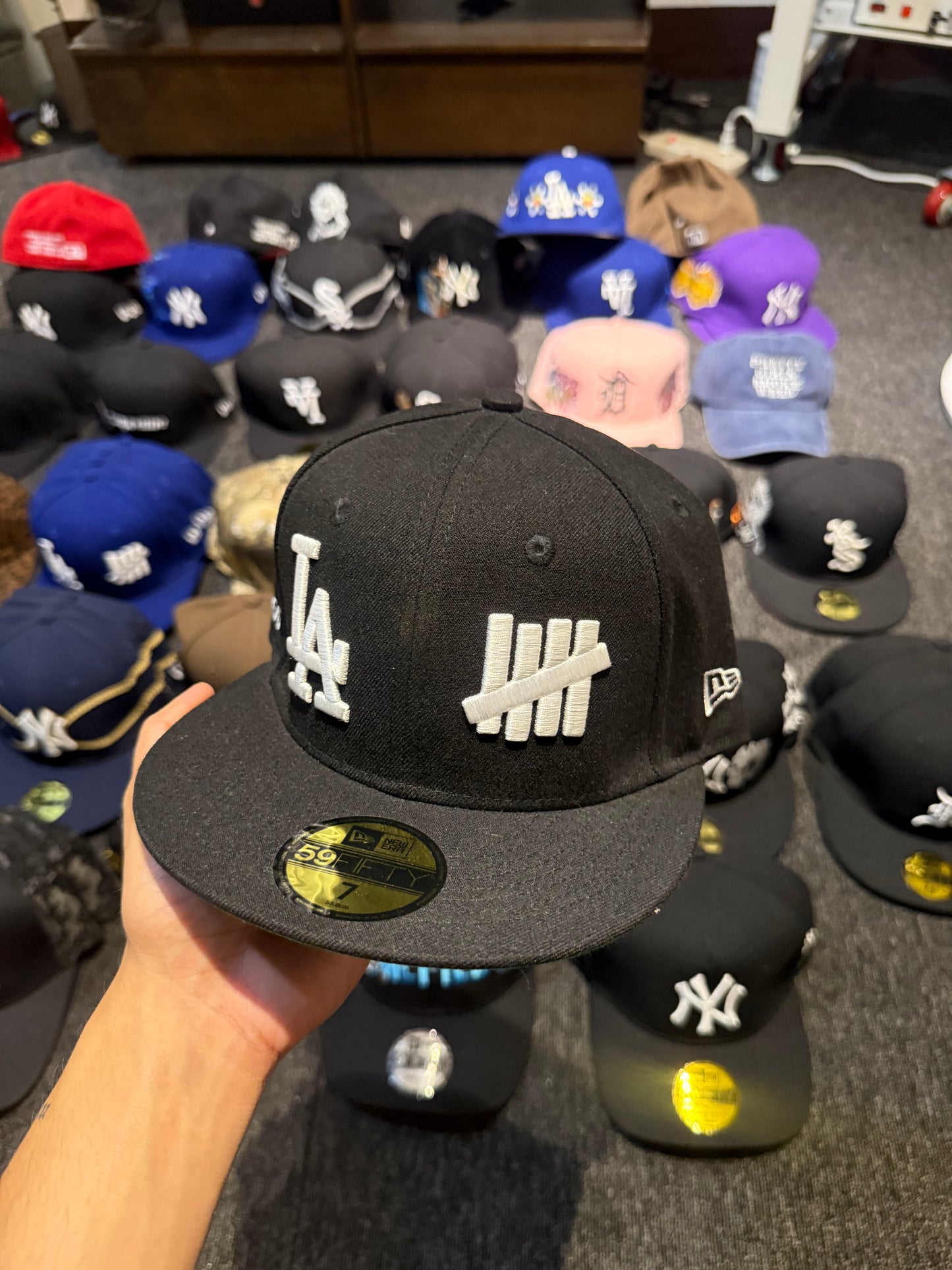 LA UNDEFEATED FITTED 7