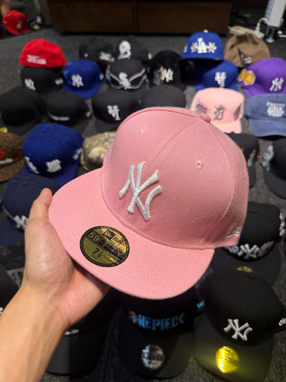 NY PINK FITTED HAT 7 1/8