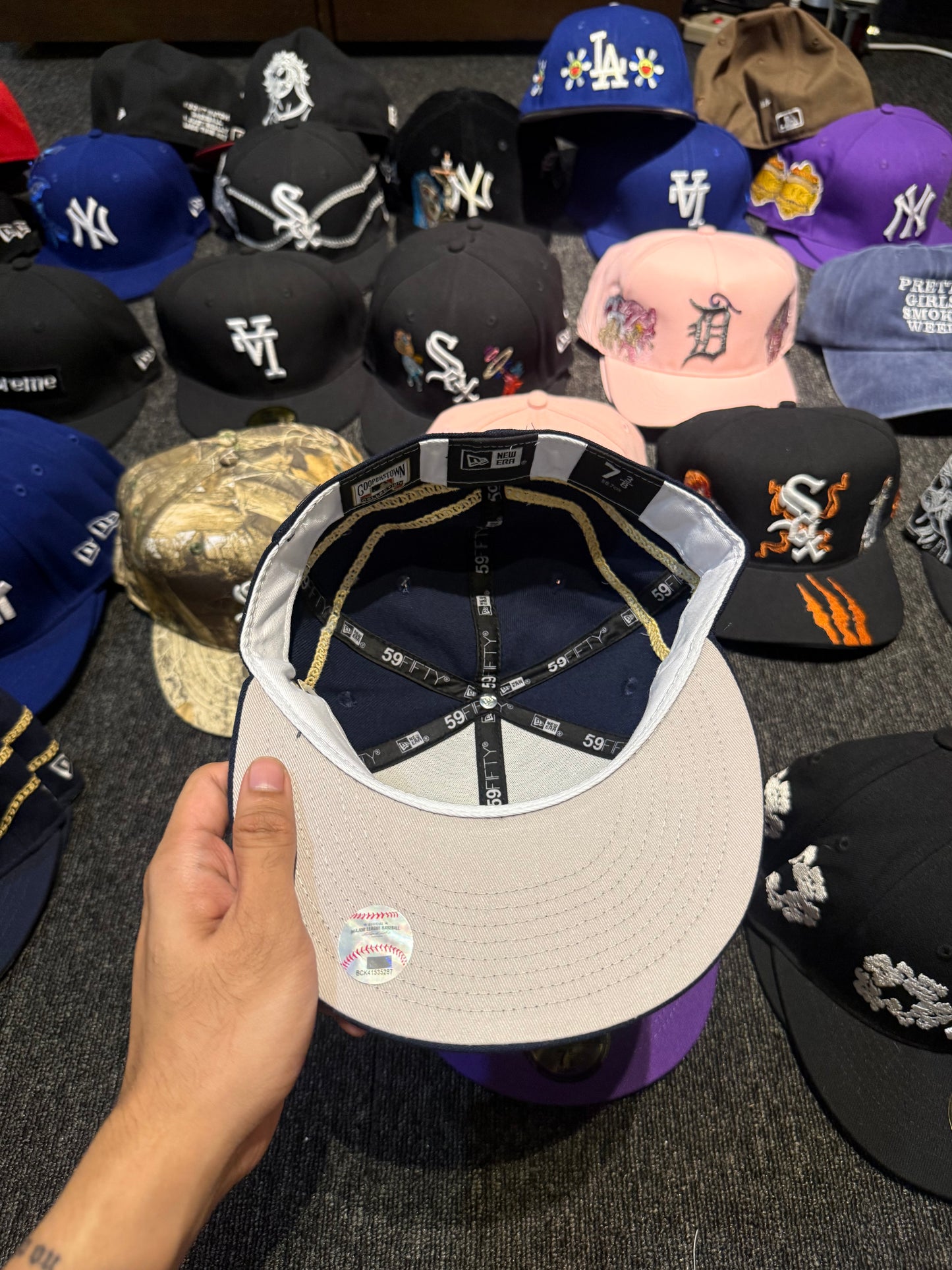 NY GOLD CHAIN FITTED HAT