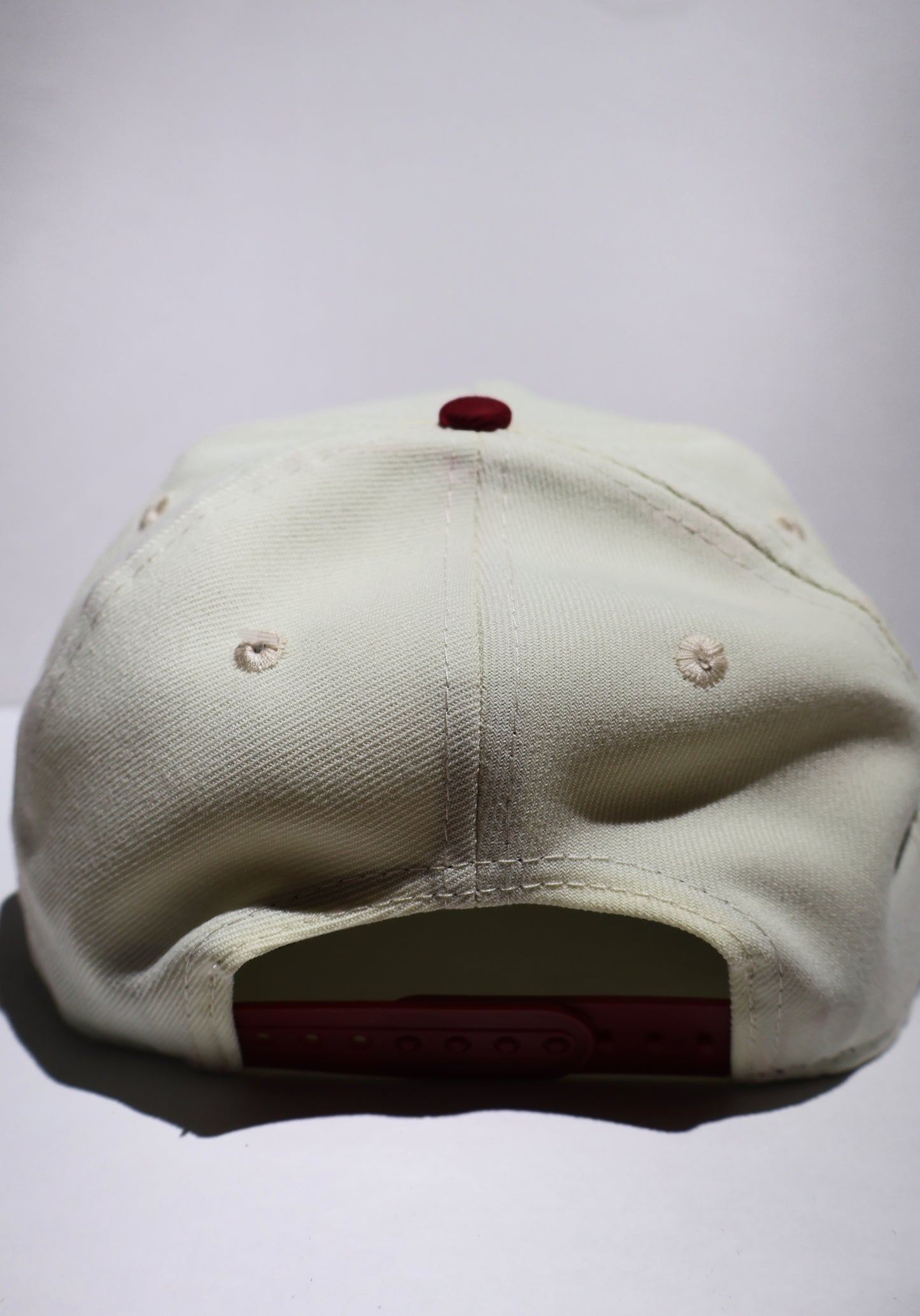LA CREAM AND RED A FRAME