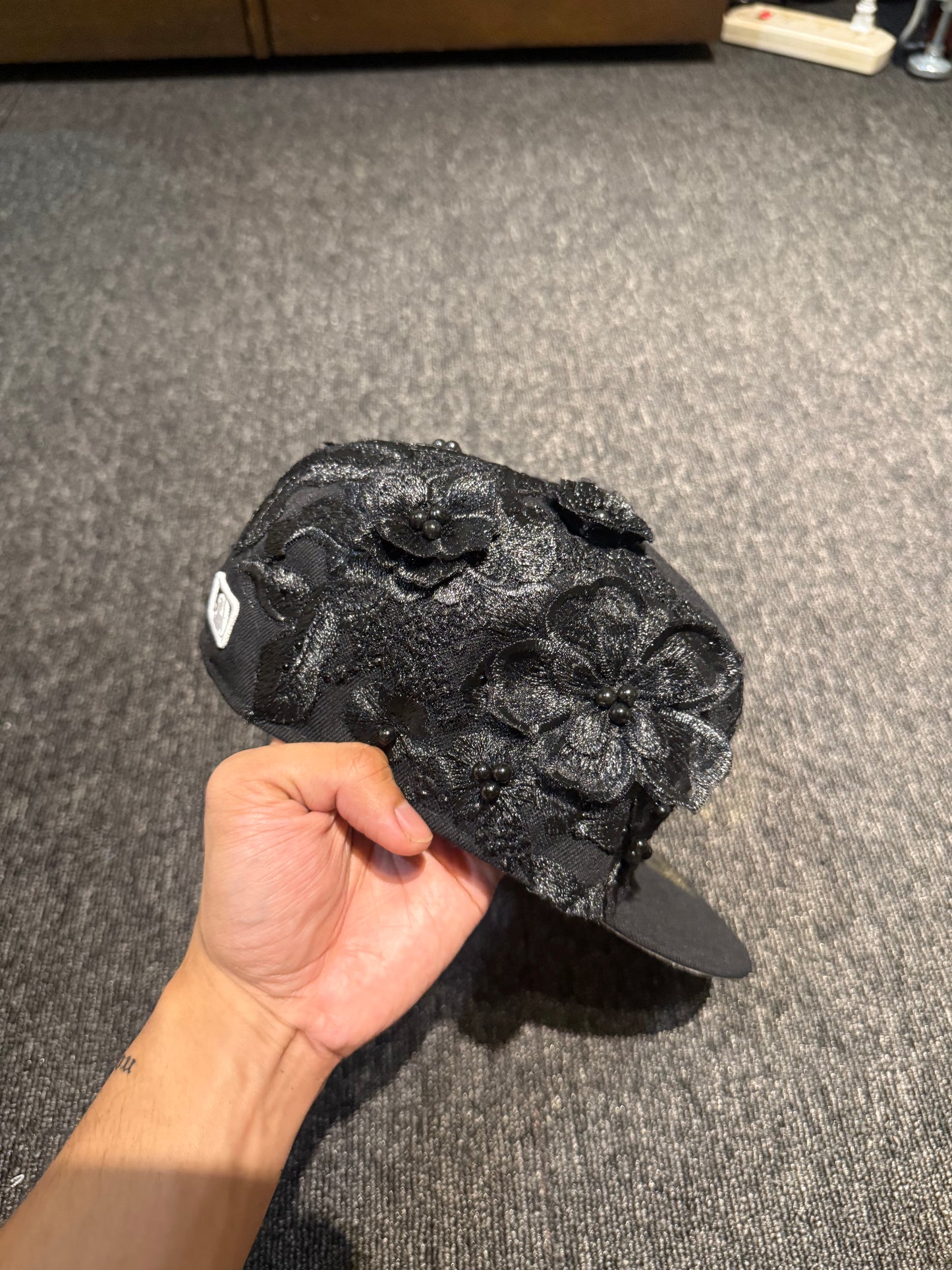 NY FLORAL BLACK FITTED HAT