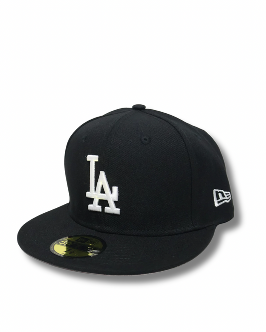 LA PLAIN BLACK FITTED HAT