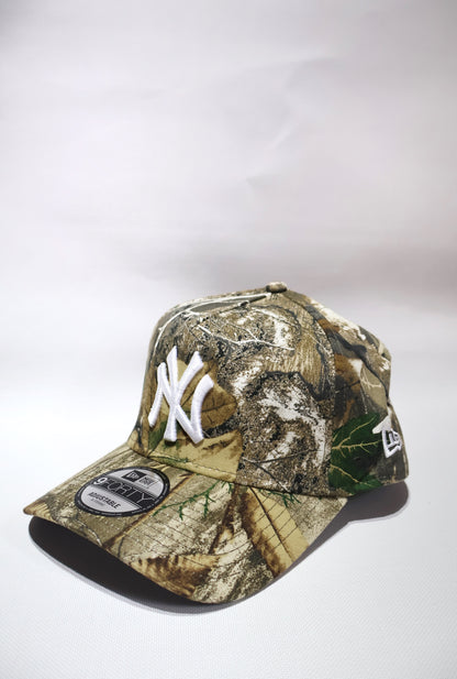 AUTHENTIC NY REALTREE A FRAME