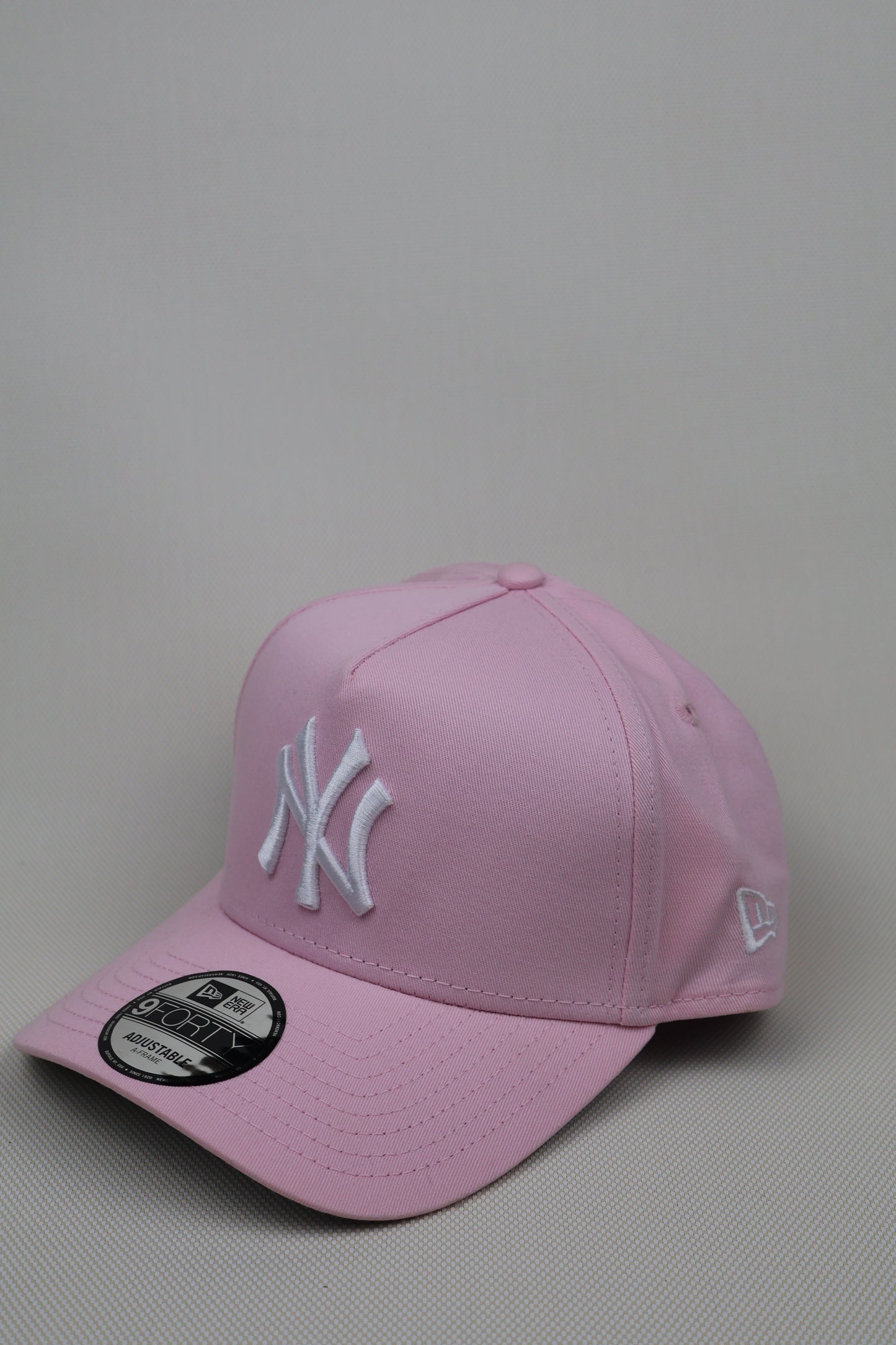 NY 9-FORTY PINK W SIDE PATCH