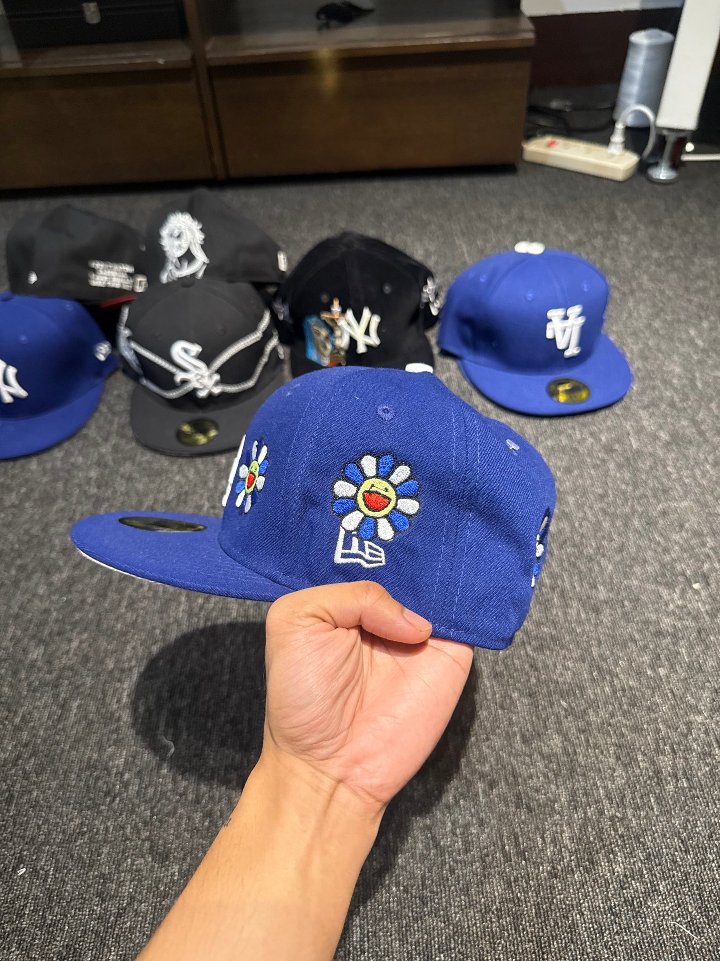 LA MURAKAMI FITTED HAT