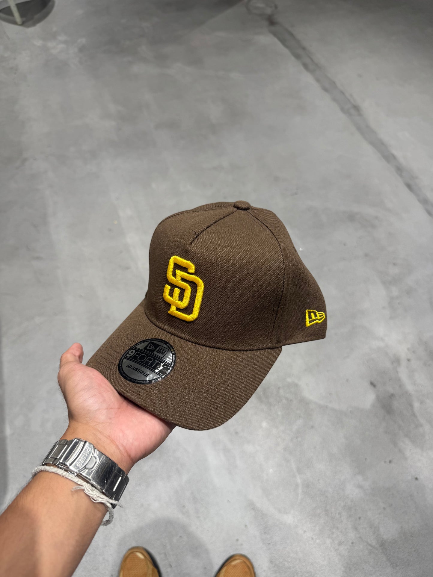 SD BROWN A FRAME HAT
