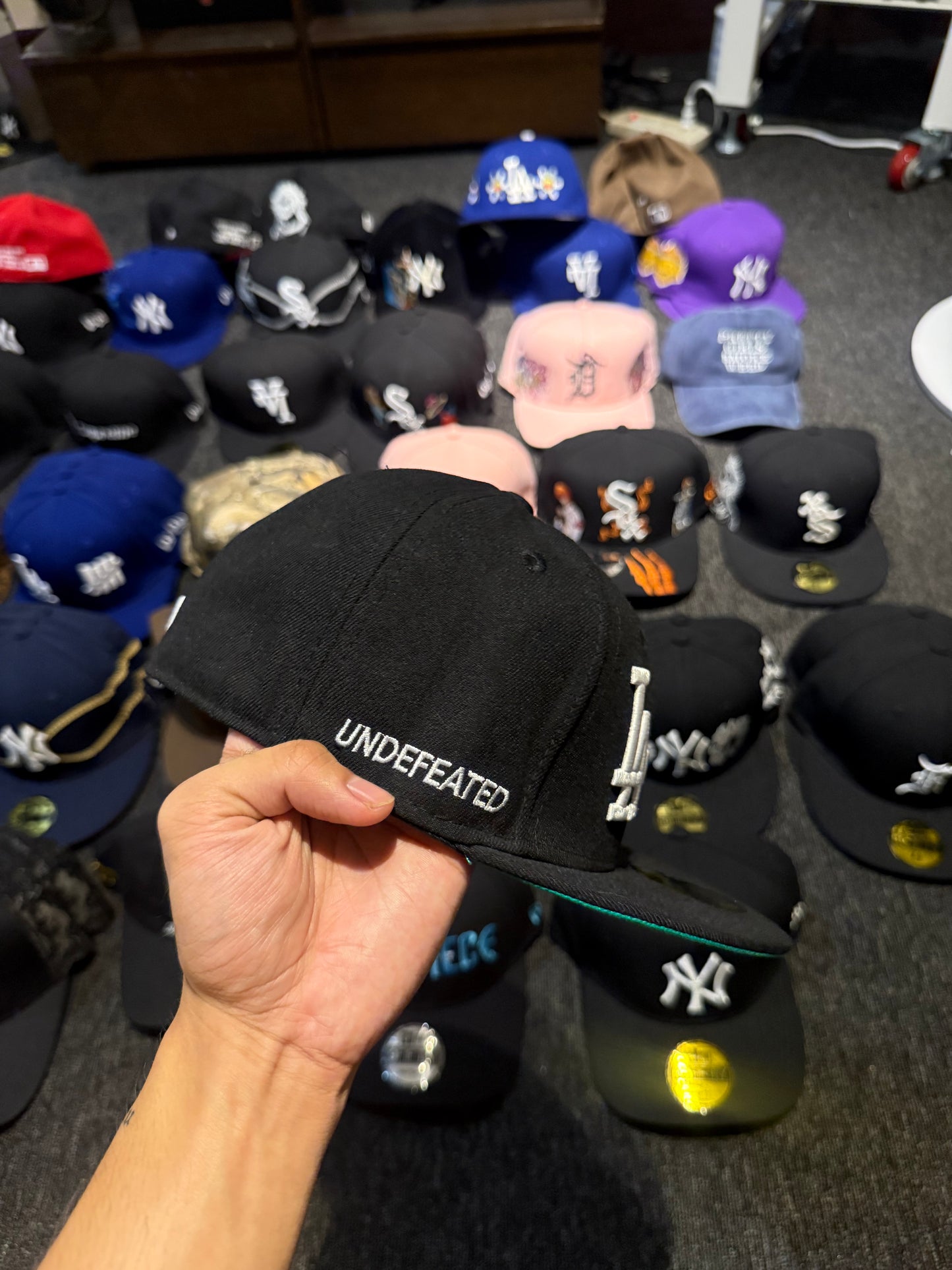 LA UNDEFEATED FITTED 7