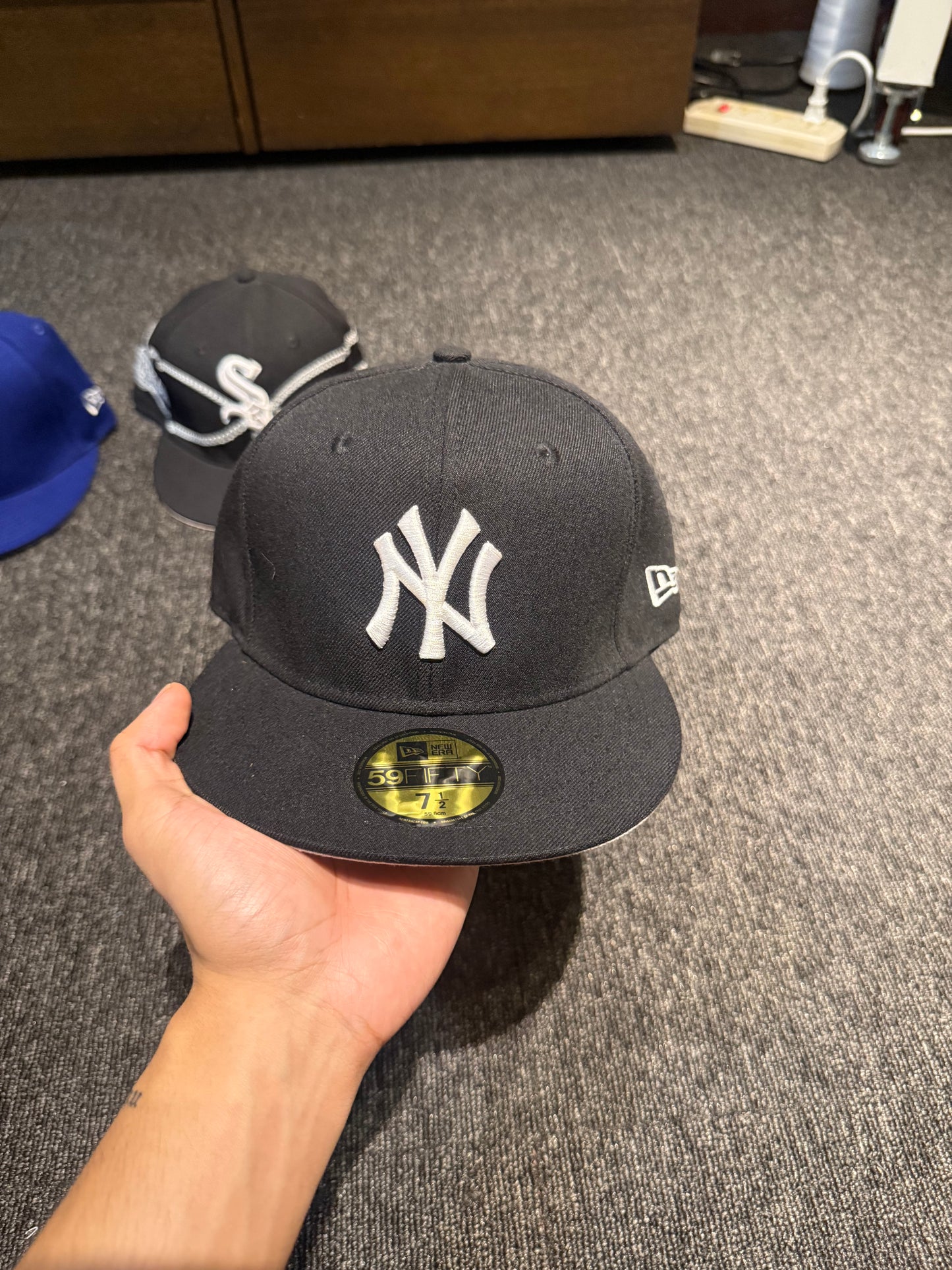 IDWB DITTED HAT