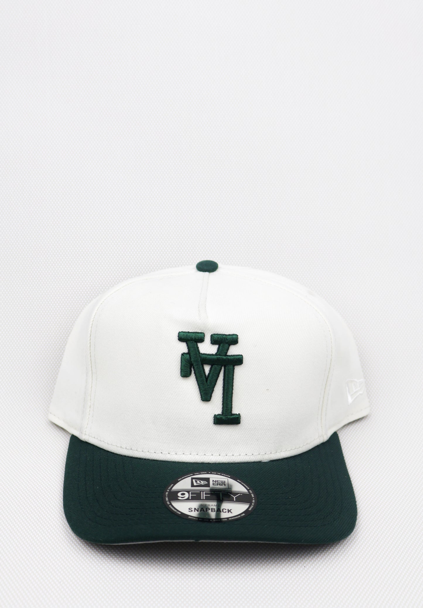 LA TWO TONE REVERSE LOGO GREEN