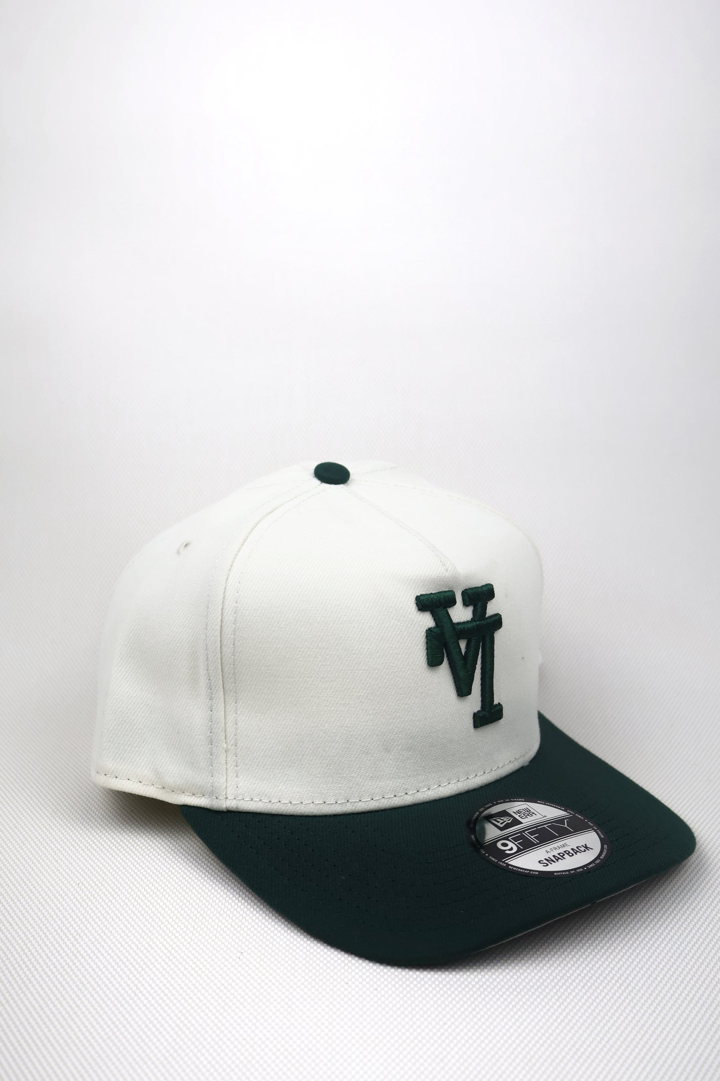 LA TWO TONE REVERSE LOGO GREEN