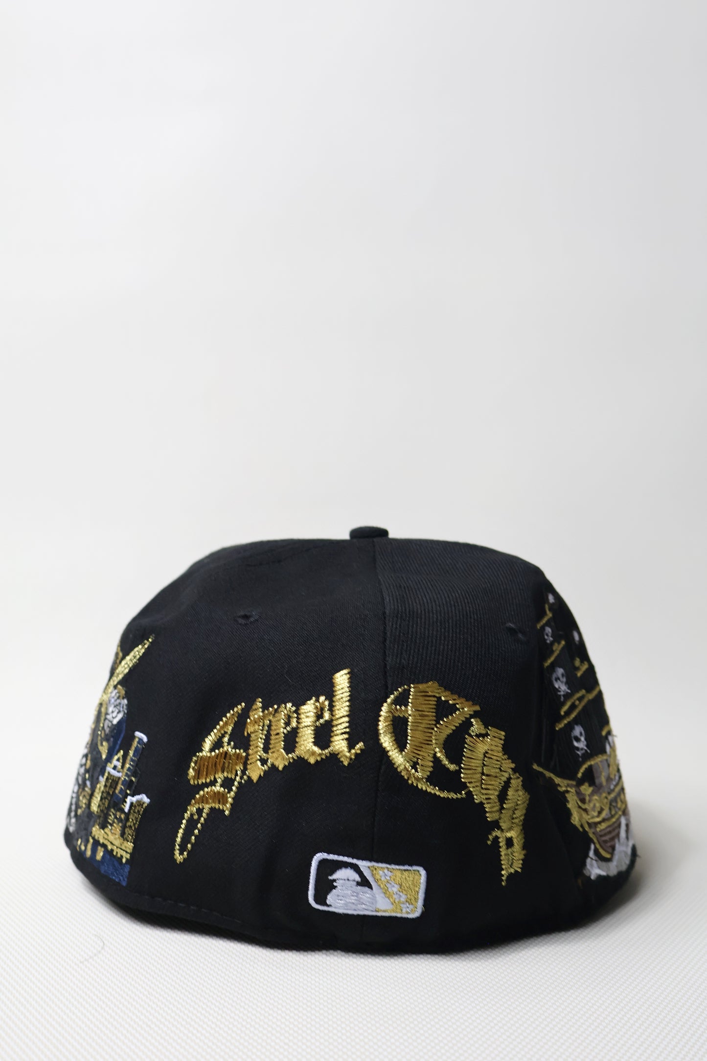 P "NZMU" PIRATES FITTED HAT
