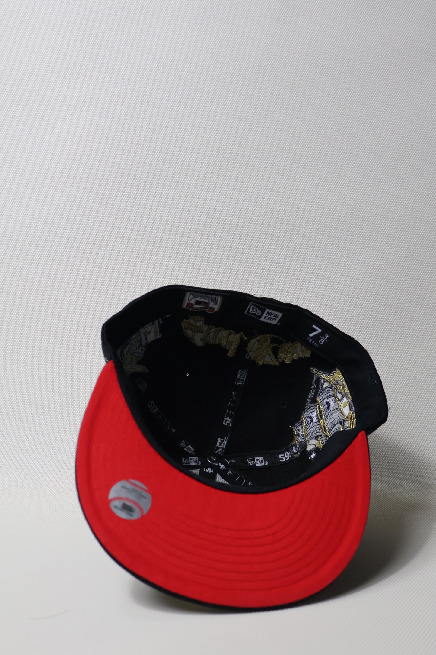 P "NZMU" PIRATES FITTED HAT