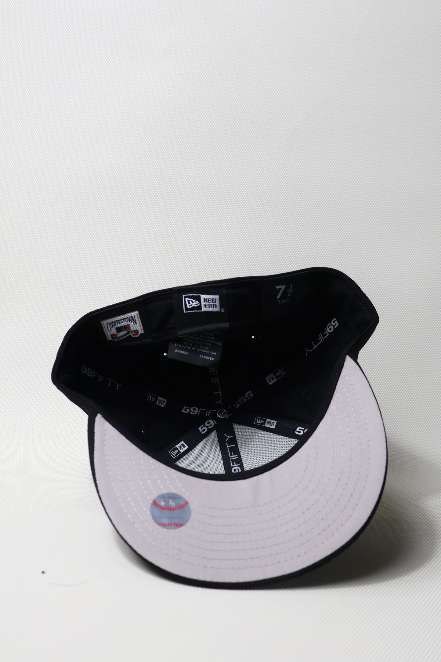 LA REVERSE LOGO BLACK